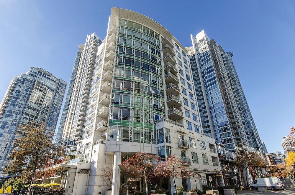 https://d2d56882uwwjpl.cloudfront.net/large_aquarius_villas_rent_it_furnisned_1_1_ebcd1f154f.jpg