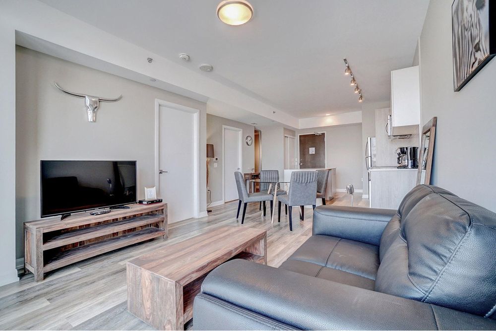 https://d2d56882uwwjpl.cloudfront.net/listing-photos/2025/9/15/large_Wellington_1_bedroom_living_area_1_08c849342d.jpg
