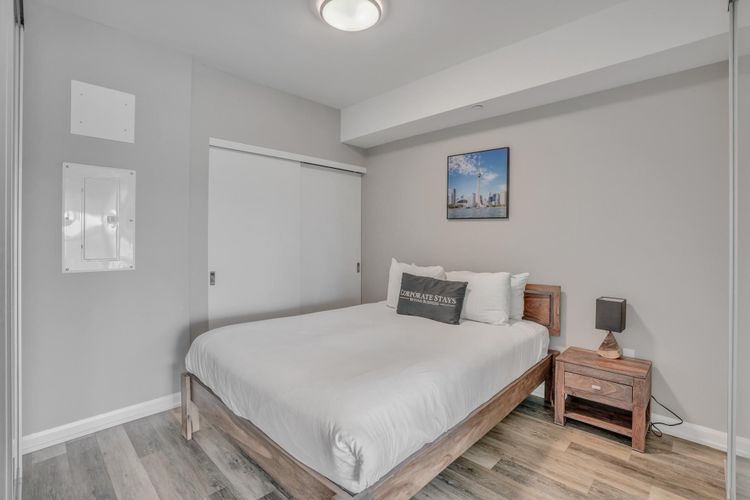 https://d2d56882uwwjpl.cloudfront.net/listing-photos/2025/9/15/medium_Copy_of_1140_wellington_St_11_9b45bfceac.jpg