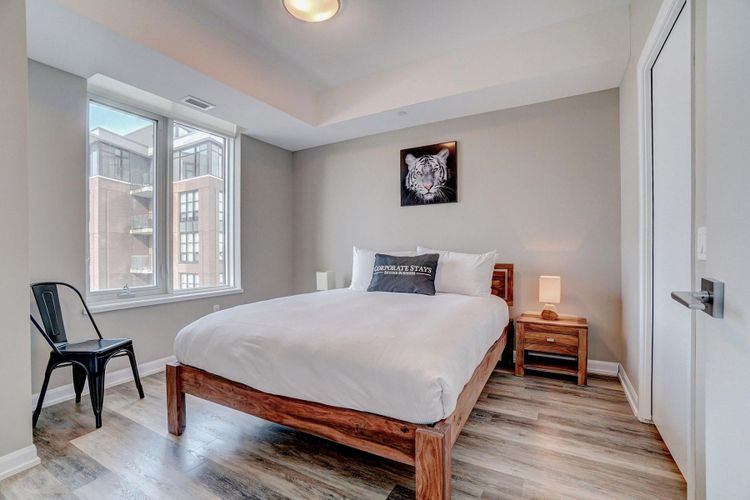 https://d2d56882uwwjpl.cloudfront.net/listing-photos/2025/9/15/medium_Wellington_1_bedroom_bed_b462785ab0.jpg
