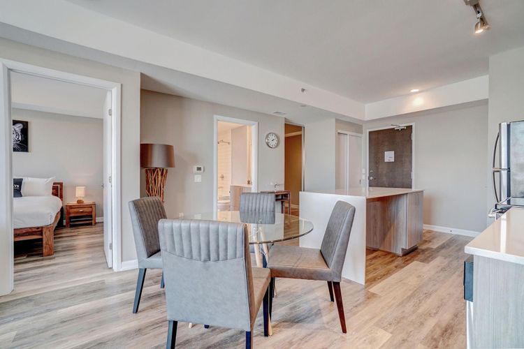 https://d2d56882uwwjpl.cloudfront.net/listing-photos/2025/9/15/medium_Wellington_1_bedroom_dining_37e03cae78.jpg