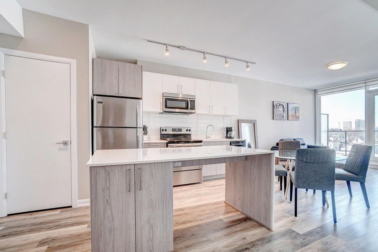 https://d2d56882uwwjpl.cloudfront.net/listing-photos/2025/9/15/medium_Wellington_1_bedroom_kitchen_7bfc8aa6c6.jpg