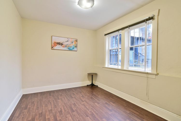 https://d2d56882uwwjpl.cloudfront.net/listing-photos/2026/5/10/medium_1_bc78540773.jpg