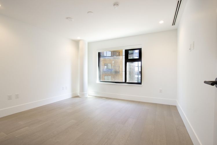 https://d2d56882uwwjpl.cloudfront.net/listing-photos/2026/8/1/medium_Fantom_2_Unit_Photos_Vision_East_4_b21f27d8fa.jpg