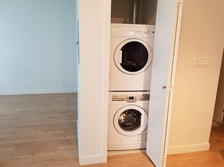 https://d2d56882uwwjpl.cloudfront.net/listing-photos/2026/8/1/medium_Laundry_74f7a4fcbf.jpg