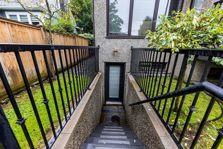 https://d2d56882uwwjpl.cloudfront.net/listing-photos/2026/8/29/medium_2495w33_1bedroom_13_229c32d524.jpeg