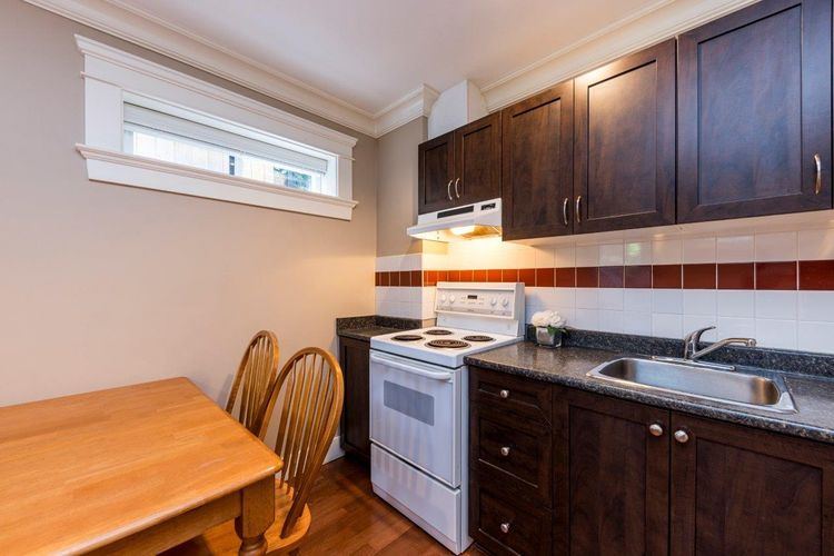 https://d2d56882uwwjpl.cloudfront.net/listing-photos/2026/8/29/medium_2495w33_1bedroom_4_957c1a283f.jpeg