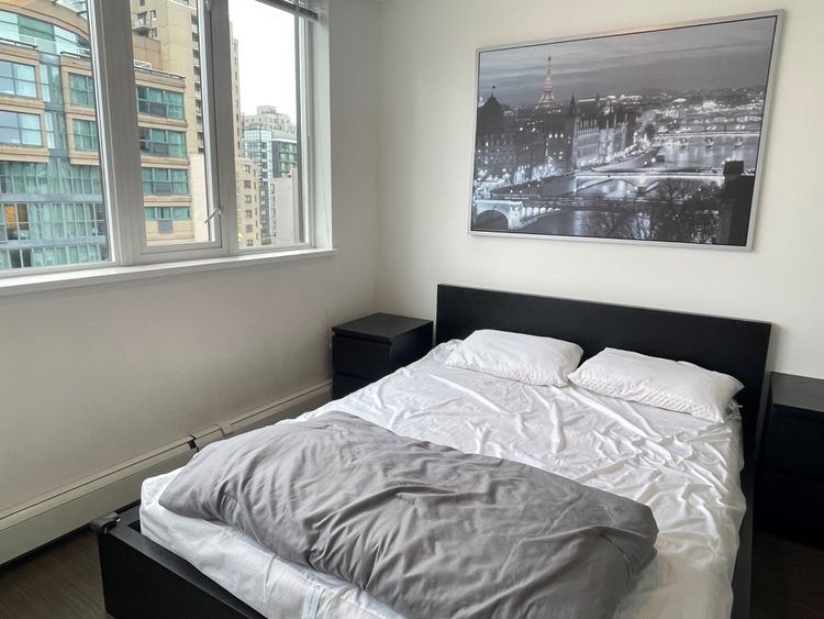 https://d2d56882uwwjpl.cloudfront.net/medium_1325_Rolston_Street_5_82cd436ac6.jpg