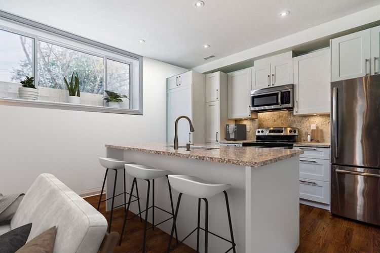 Etobicoke Furnished House Entire Floor, Toronto Rent It Furnished