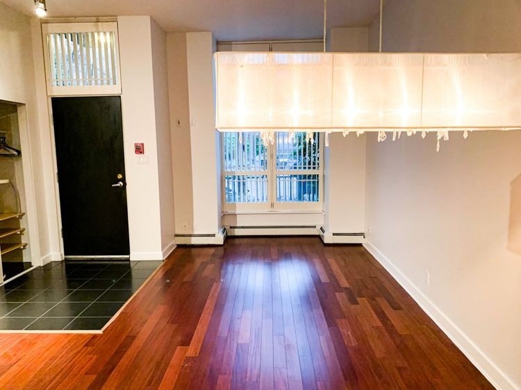 Yaletown Unfurnished Townhouse in Crestmark II, Vancouver Rent It