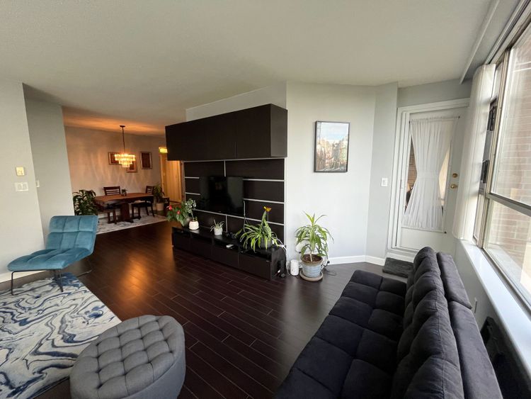 https://d2d56882uwwjpl.cloudfront.net/medium_Living_room3_IMG_20230726_WA_0116_e6f578799a.jpg