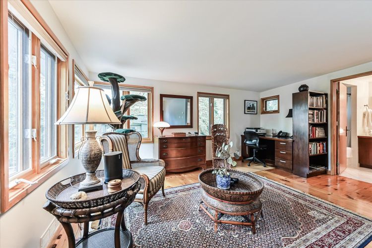 https://d2d56882uwwjpl.cloudfront.net/medium_Master_Bedroom_2nd_Fl_5327afae7e.jpg