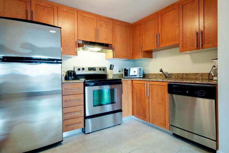 https://d2d56882uwwjpl.cloudfront.net/medium_Mosaique_1_bedroom_kitchen_ddaaaecb28.jpg