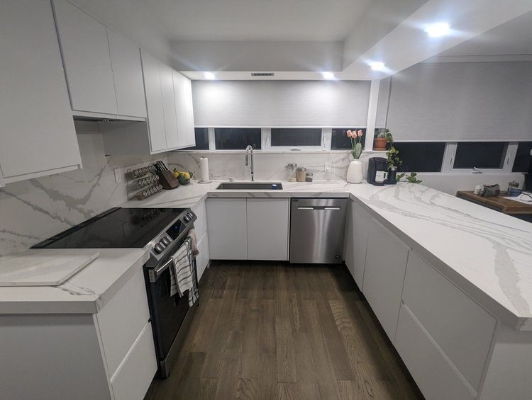 https://d2d56882uwwjpl.cloudfront.net/medium_condo_16466192_04ffbf945d.jpeg