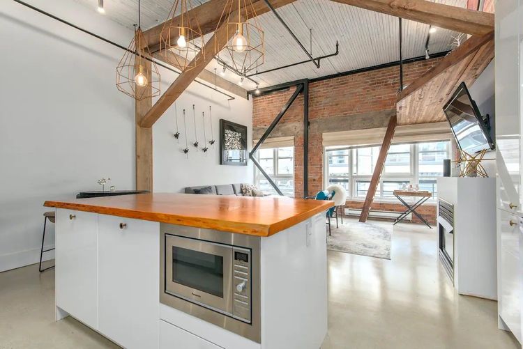https://d2d56882uwwjpl.cloudfront.net/medium_the_new_yorker_1066_Hamilton_St_402_Furnished_15_8175bc428d.jpg