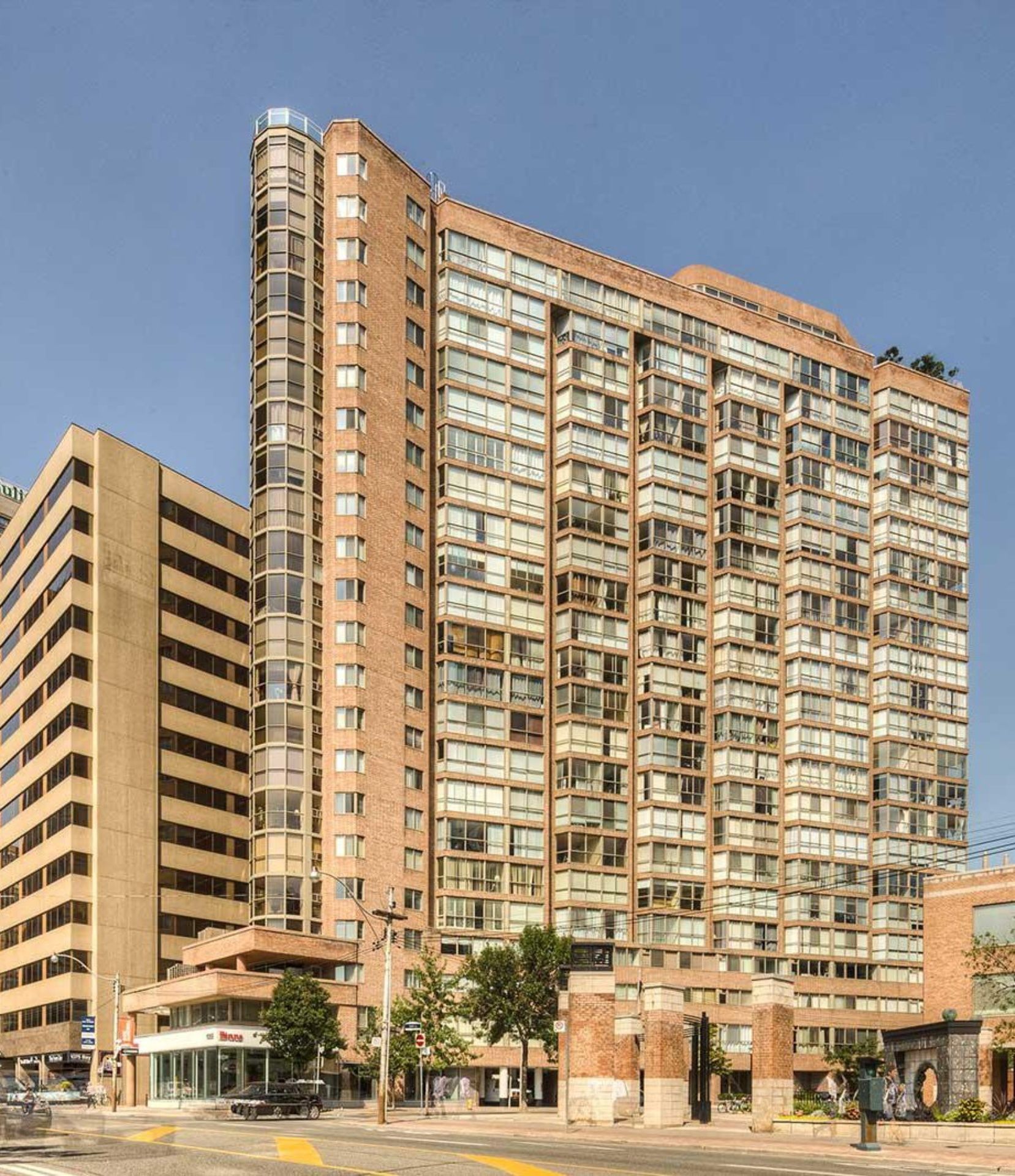 https://d2d56882uwwjpl.cloudfront.net/polo_club_i_condos_1055_Bay_Street_rentitfurnished_80b46710c7.jpg