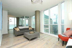 https://d2d56882uwwjpl.cloudfront.net/toronto/2020/03/24900_living_room_5_5_20200313200529-300x200.jpg