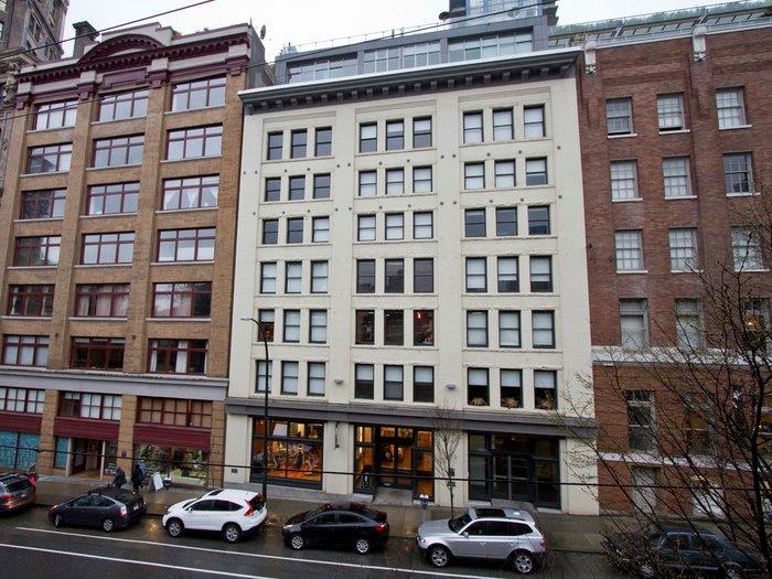 Tinseltown Crosstown Furnished Loft in Bowman Lofts, Vancouver Rent It Furnished Rental