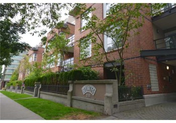 https://d2d56882uwwjpl.cloudfront.net/vancouver/2016/01/The-Carling-350x245.jpg