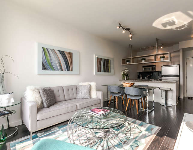 https://d2d56882uwwjpl.cloudfront.net/vancouver/2017/09/PH2-1082-Seymour-St-Vancouver-small-009-10-Living-Room-643x500-72dpi.jpg
