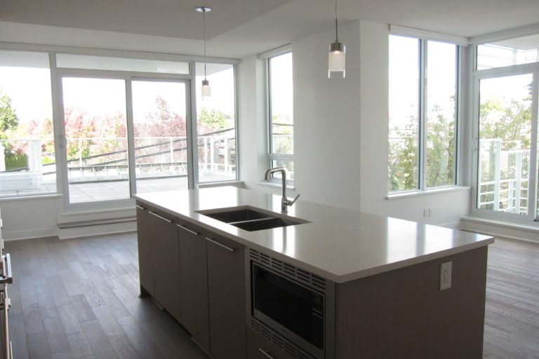 Wonderful Oakridge Unfurnished Condo in 41 West, Vancouver Rent It