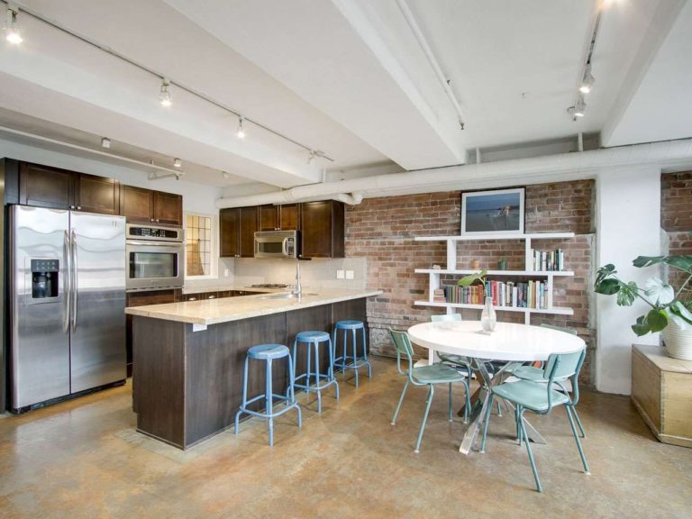 Gastown Furnished Condo in The Alexis and Alexander, Vancouver Rent