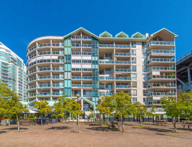 https://d2d56882uwwjpl.cloudfront.net/vancouver/2018/11/1600howebuilding-768x590.jpg