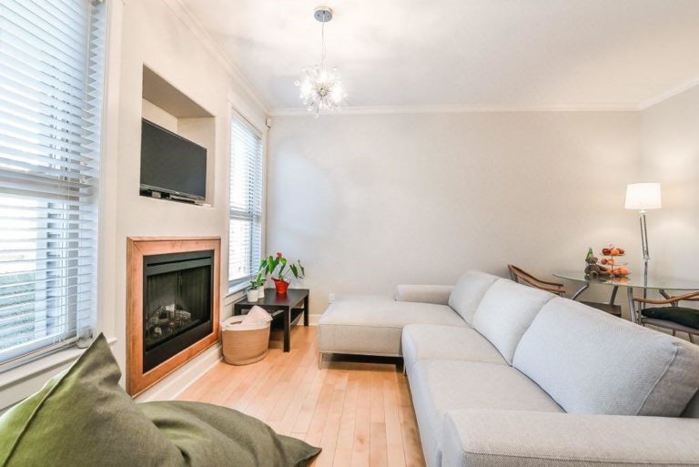 Amazing Furnished Townhouse, Burnaby Rent It Furnished Rental