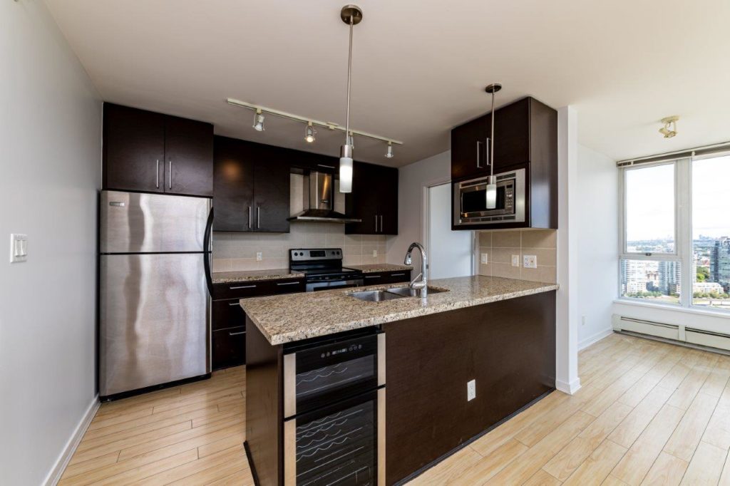 Tinseltown Crosstown Unfurnished Condo in Espana I, Vancouver Rent