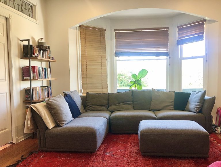 Lovely Renfrew Collingwood Furnished House, Vancouver Rent It