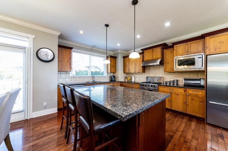 Impressive Furnished House, New Westminster Rent It Furnished Rental