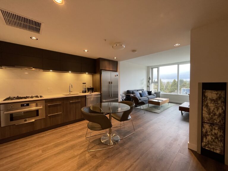 Dunbar Southlands Unfurnished Condo in Dunbar Terrace, Vancouver