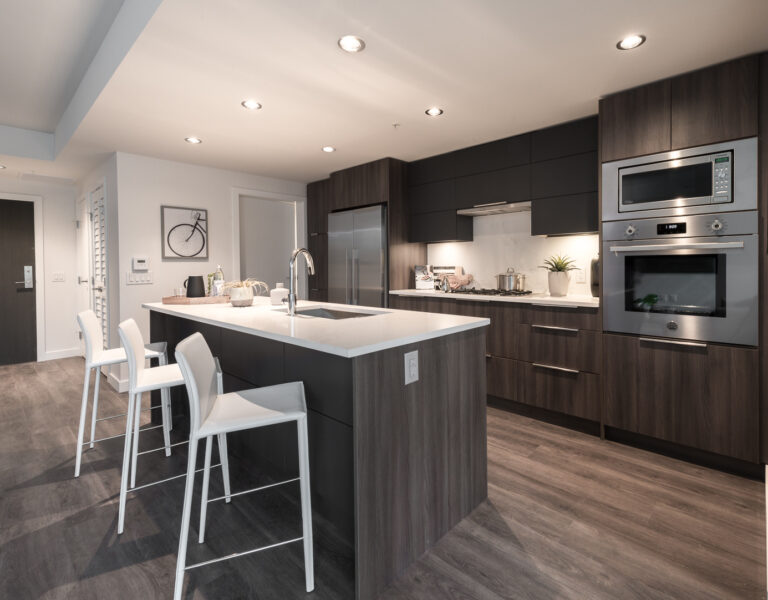 Dunbar Southlands Unfurnished Condo in Dunbar Terrace, Vancouver